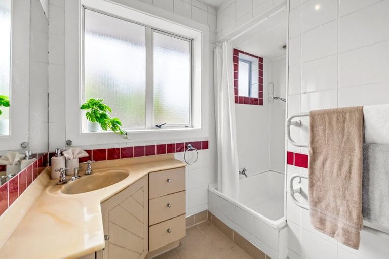 Photo of property in 135 Condell Avenue, Papanui, Christchurch, 8053