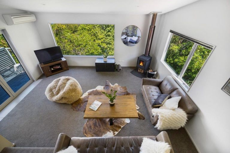 Photo of property in 14a Mckerrow Place, Sunshine Bay, Queenstown, 9300