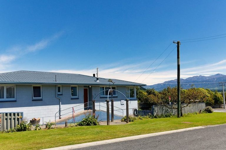 Photo of property in 2 Adelphi Terrace, Kaikoura, 7300