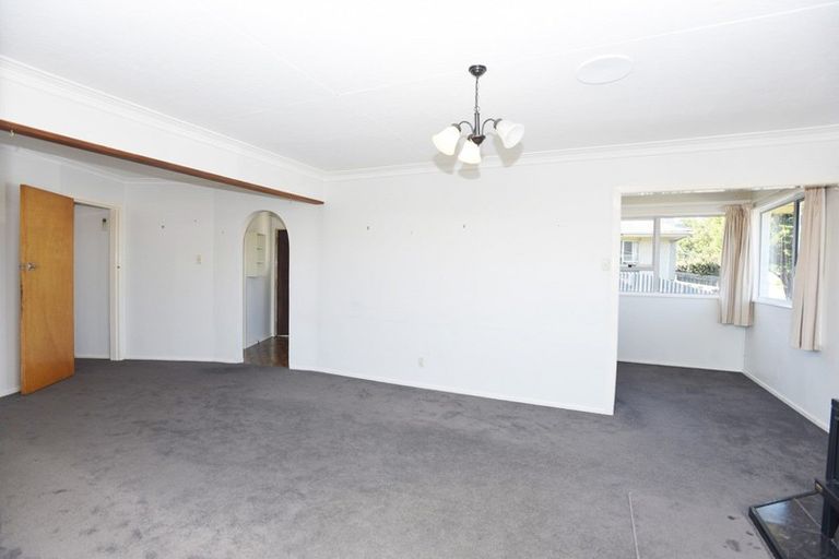 Photo of property in 10 Burns Street, Kew, Invercargill, 9812