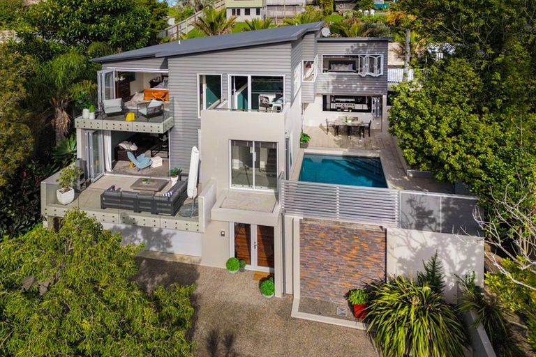 Photo of property in 20a Hebron Road, Waiake, Auckland, 0630