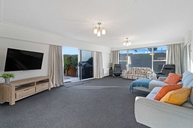 Photo of property in 1/6 Croziers Road, St Albans, Christchurch, 8052