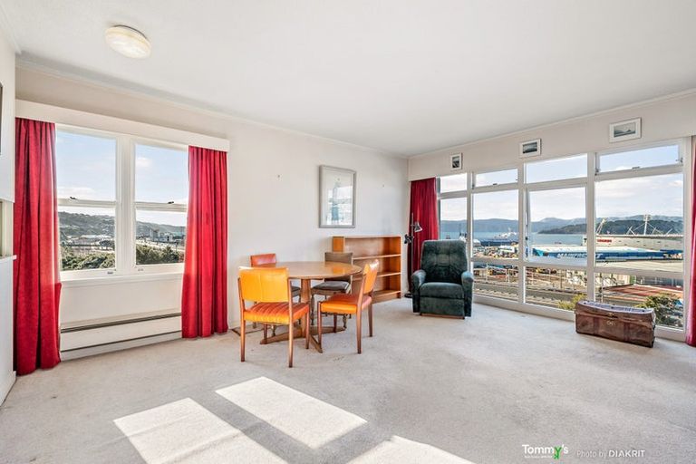 Photo of property in Newman Court Apartments, 2 Newman Terrace, Thorndon, Wellington, 6011
