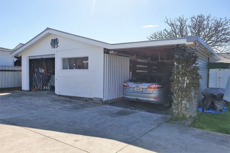 Photo of property in 10 Salisbury Street, Dannevirke, 4930