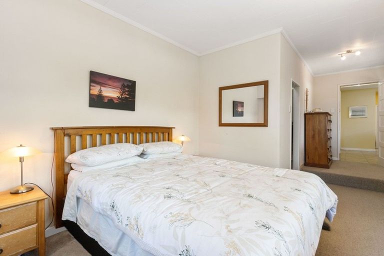 Photo of property in 103 Chaucer Road, Hospital Hill, Napier, 4110