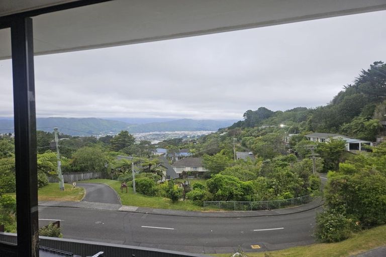 Photo of property in 179 Miromiro Road, Normandale, Lower Hutt, 5010