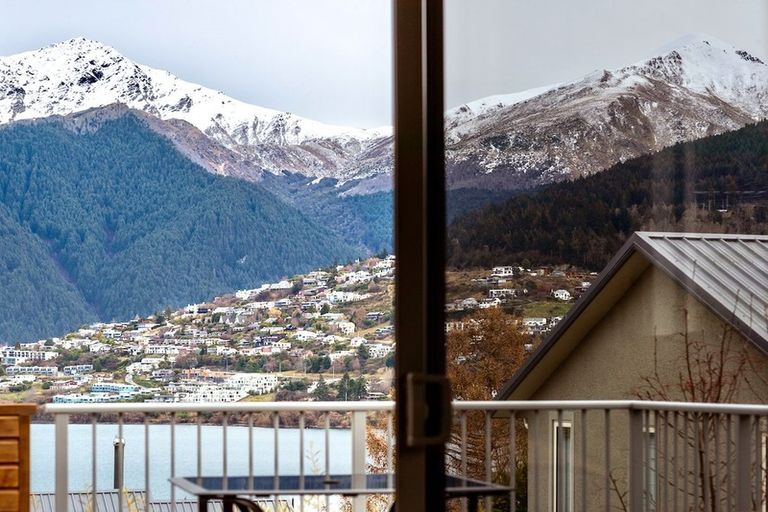 Photo of property in 538 Peninsula Road, Kelvin Heights, Queenstown, 9300