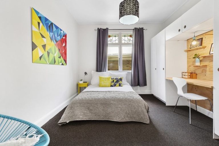 Photo of property in 60 Lonsdale Crescent, Rongotai, Wellington, 6022