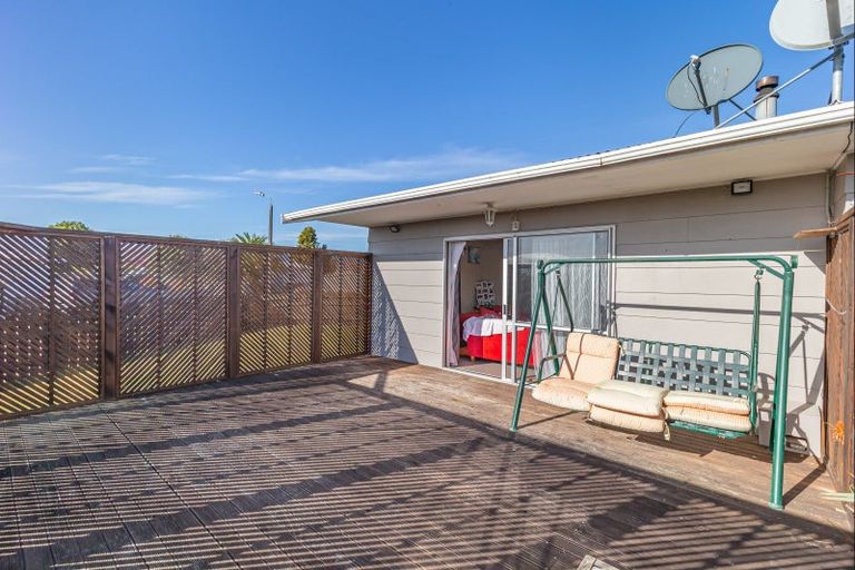 Photo of property in 83 Strathmore Avenue, Levin, 5510