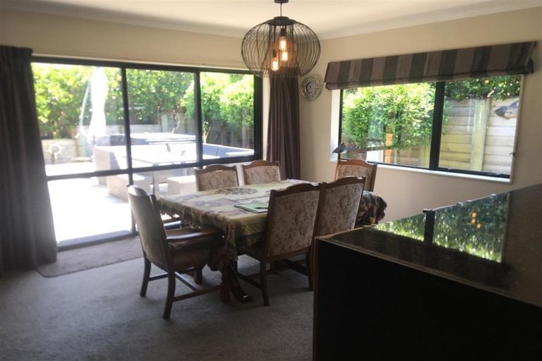 Photo of property in 21 Campion Road, Waikanae Beach, Waikanae, 5036