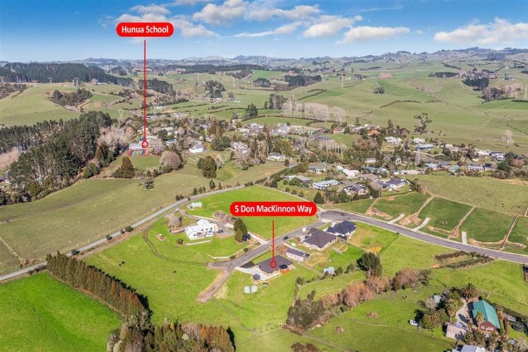 Photo of property in 5 Don Mackinnon Way, Hunua, 2583
