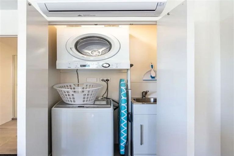 Photo of property in 7 Livingstone Lane, Frankton, Queenstown, 9300