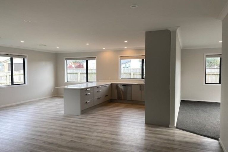 Photo of property in 1 Teiaroa Street, Waikanae, 5036