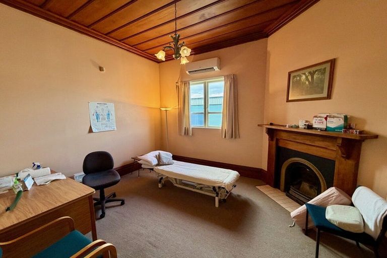 Photo of property in 102 Wellesley Road, Napier South, Napier, 4110