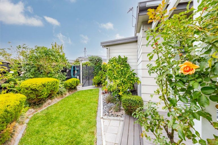 Photo of property in 31 Fife Crescent, Tamatea, Napier, 4112