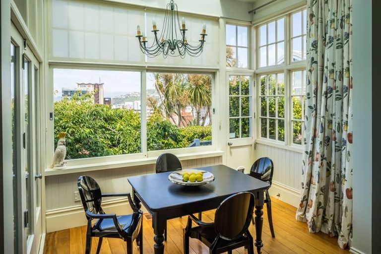 Photo of property in 13 Talavera Terrace, Kelburn, Wellington, 6012