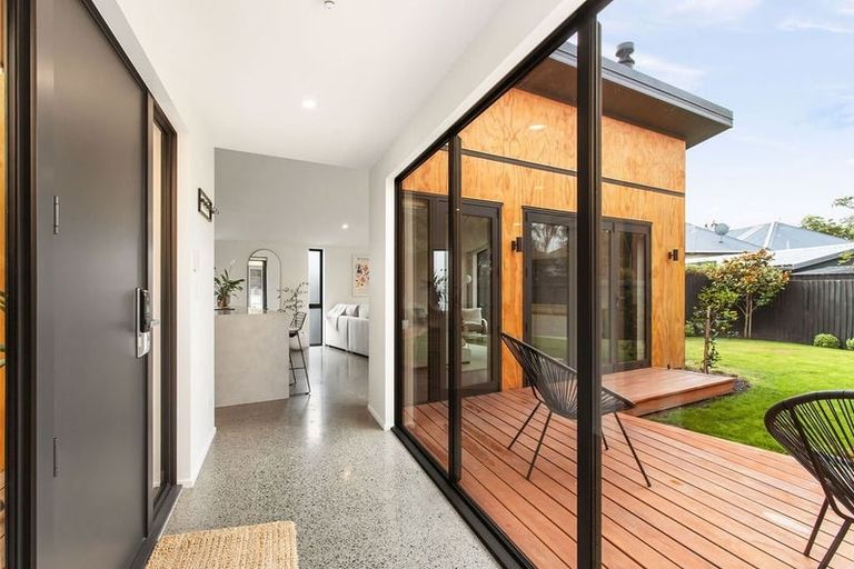 Photo of property in 98 Osborne Street, Waltham, Christchurch, 8011