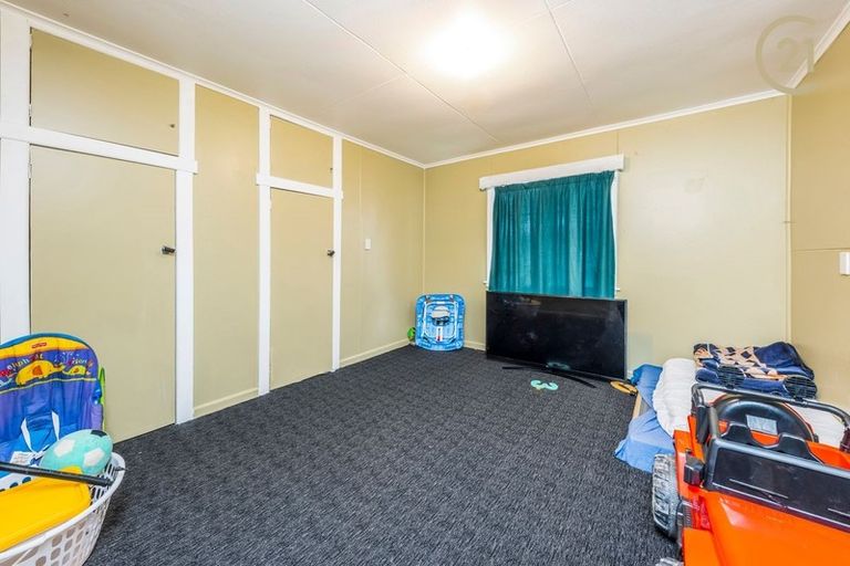 Photo of property in 4 Martin Road, Manurewa, Auckland, 2102