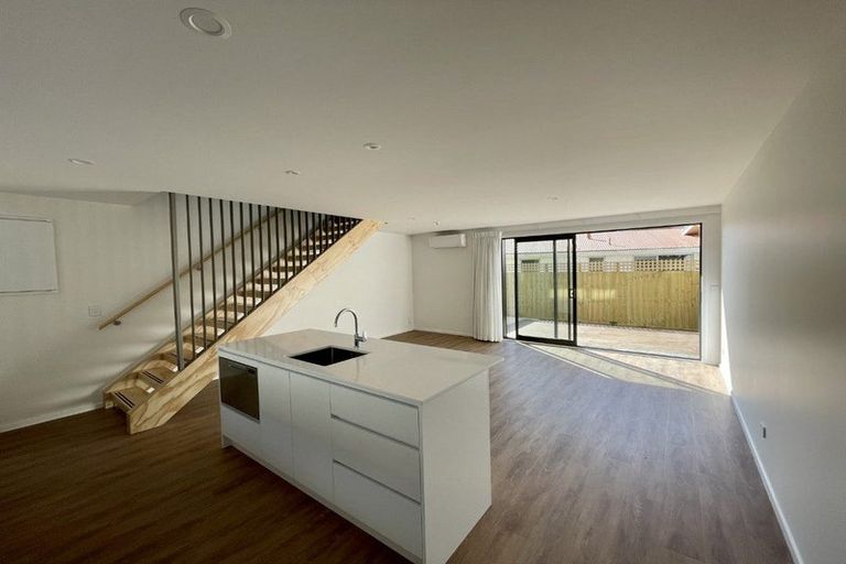 Photo of property in 3/45 Division Street, Riccarton, Christchurch, 8041