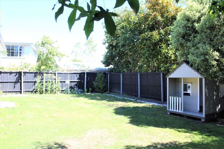Photo of property in 5 Camelot Street, Ilam, Christchurch, 8041