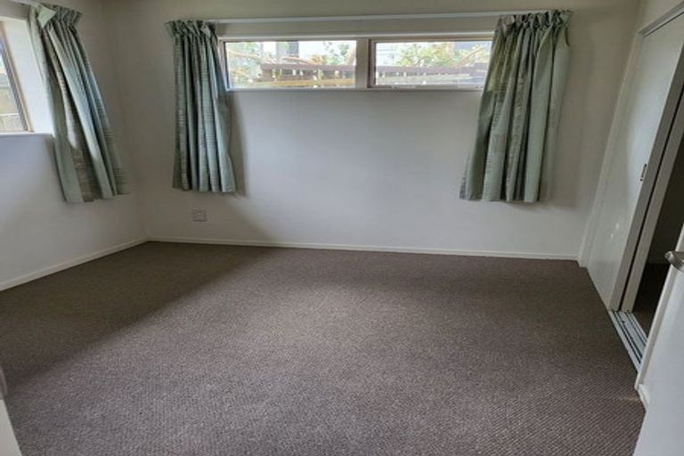 Photo of property in 11 Ellen Avenue, Hillcrest, Auckland, 0627