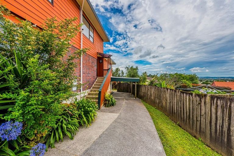 Photo of property in 15 Clearview Heights, Ranui, Auckland, 0612