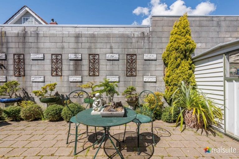 Photo of property in 48b Queens Grove, Hutt Central, Lower Hutt, 5010