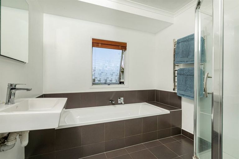 Photo of property in 26 Tabitha Crescent, Henderson, Auckland, 0612