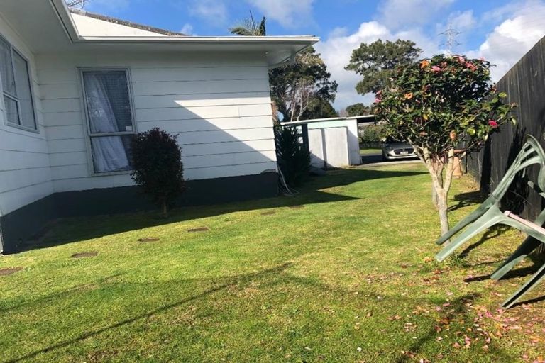 Photo of property in 21b Challen Close, Conifer Grove, Takanini, 2112