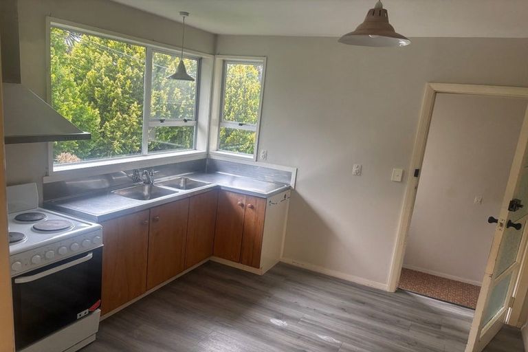 Photo of property in 8 Auburn Avenue, Upper Riccarton, Christchurch, 8041