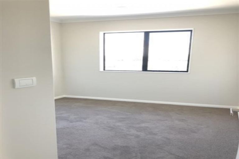 Photo of property in 23 Sapwood Crescent, Takanini, 2110