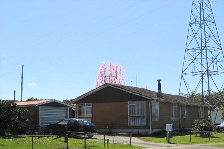 Photo of property in 2 Hall Street, Huntly, 3700