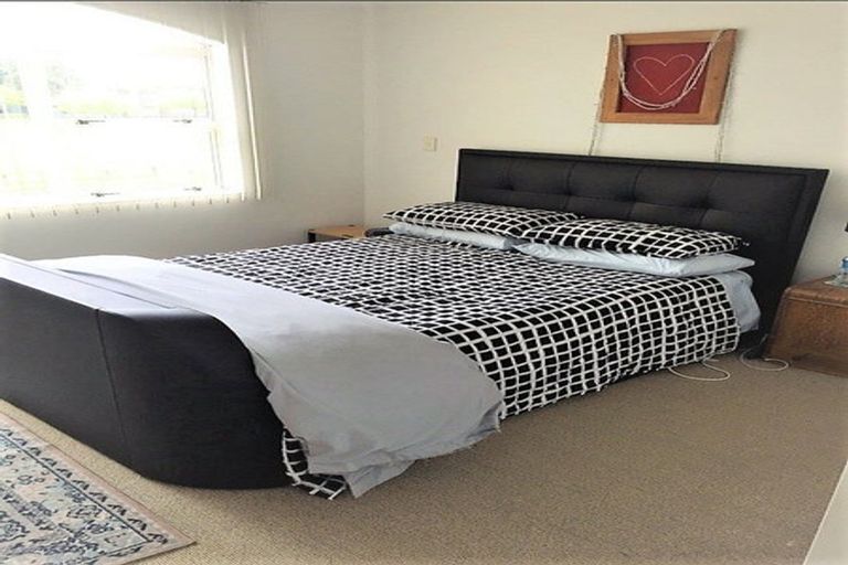 Photo of property in 28 Lime Crescent, Papakura, 2110