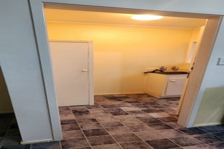 Photo of property in 1/190 Coronation Road, Hillcrest, Auckland, 0627