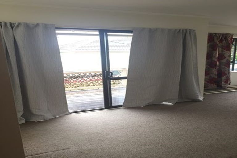 Photo of property in 3/332 West Coast Road, Glen Eden, Auckland, 0602