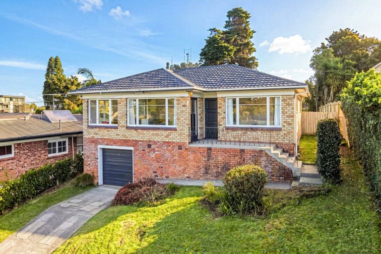 Photo of property in 38 Angelo Avenue, Howick, Auckland, 2014