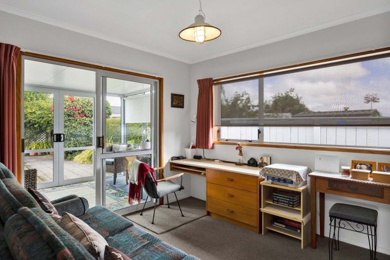 Photo of property in 6 Argyle Place, Highlands Park, New Plymouth, 4312