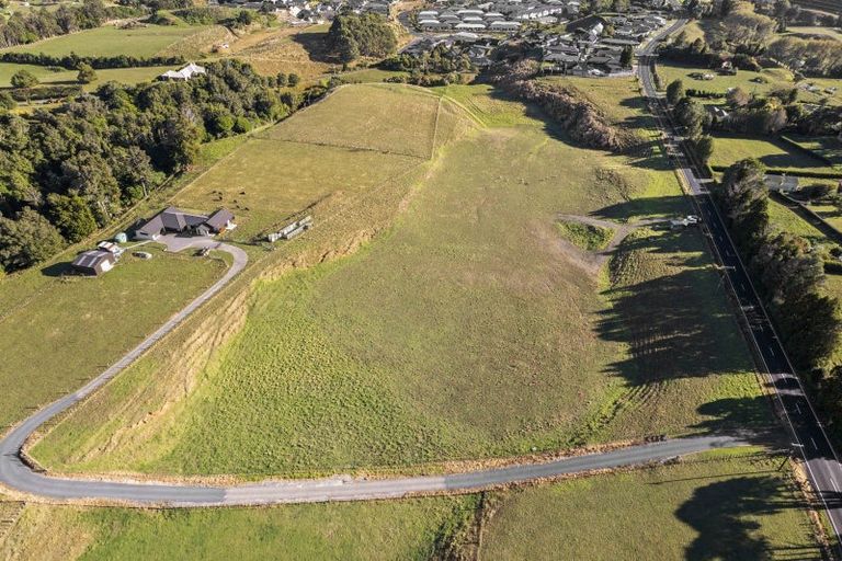 Photo of property in 492 Carrington Road, Hurworth, New Plymouth, 4371