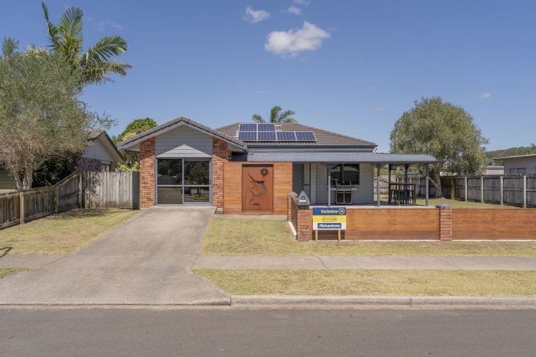 Photo of property in 11 Clipper Place, Whitianga, 3510