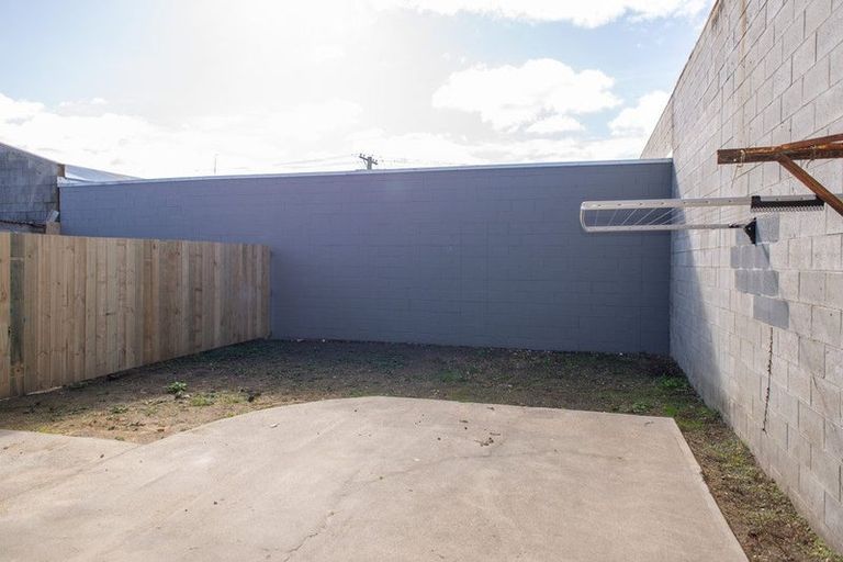 Photo of property in 33 Reid Road, South Dunedin, Dunedin, 9012