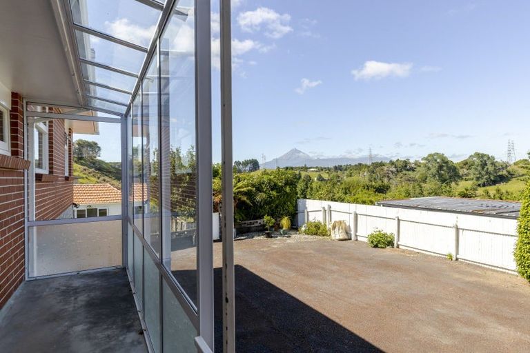 Photo of property in 12 Junction Street, Welbourn, New Plymouth, 4310