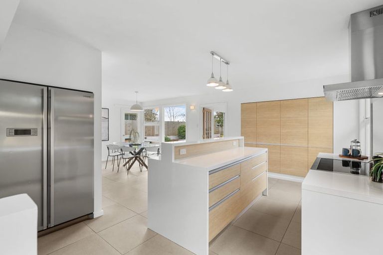 Photo of property in 51b Glenharrow Avenue, Avonhead, Christchurch, 8042