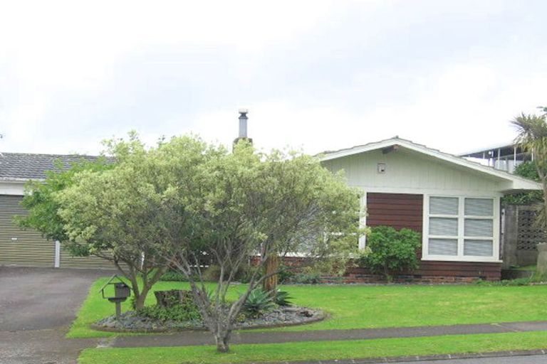 Photo of property in 57 The Boulevard, Sunnyhills, Auckland, 2010