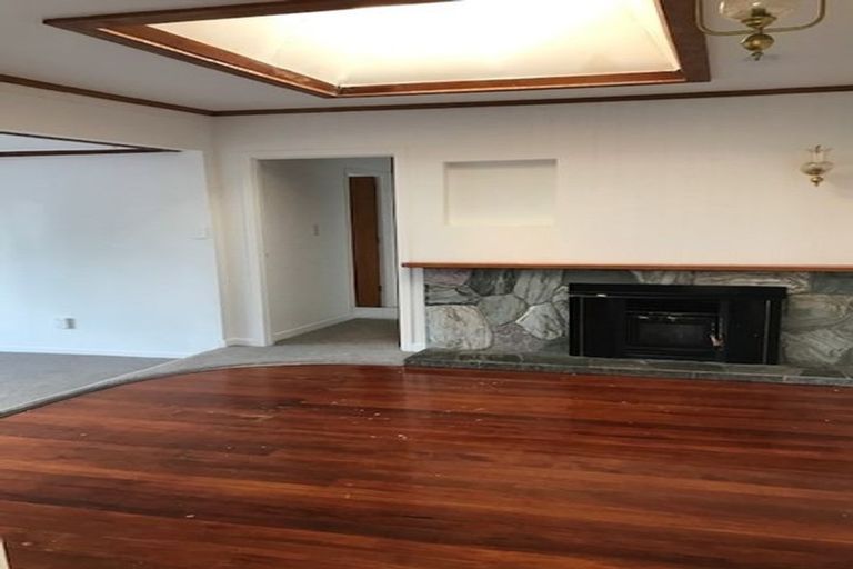 Photo of property in 2/11 Korotaha Terrace, Rothesay Bay, Auckland, 0630