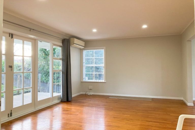 Photo of property in 80 Stottholm Road, Titirangi, Auckland, 0604