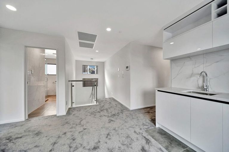 Photo of property in 1 Verdant View Avenue, Flat Bush, Auckland, 2019