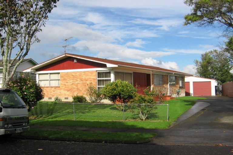Photo of property in 11 Leith Court, Papatoetoe, Auckland, 2104
