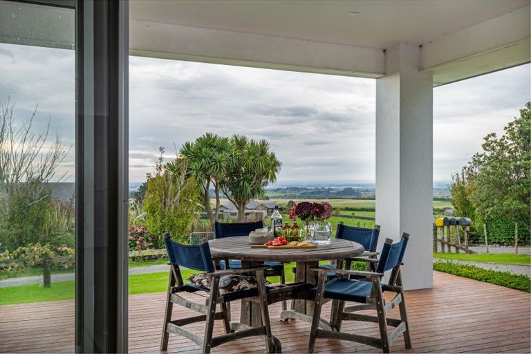 Photo of property in 12 Fleetwood Lane, Turitea, Palmerston North, 4472