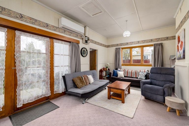 Photo of property in 28 Leonard Street, Waimate, 7924