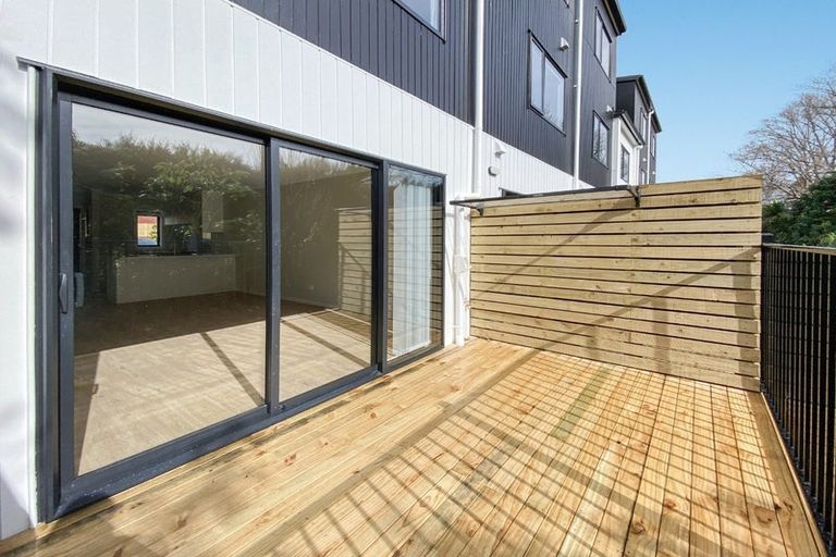 Photo of property in 2/125b Metcalfe Road, Ranui, Auckland, 0612